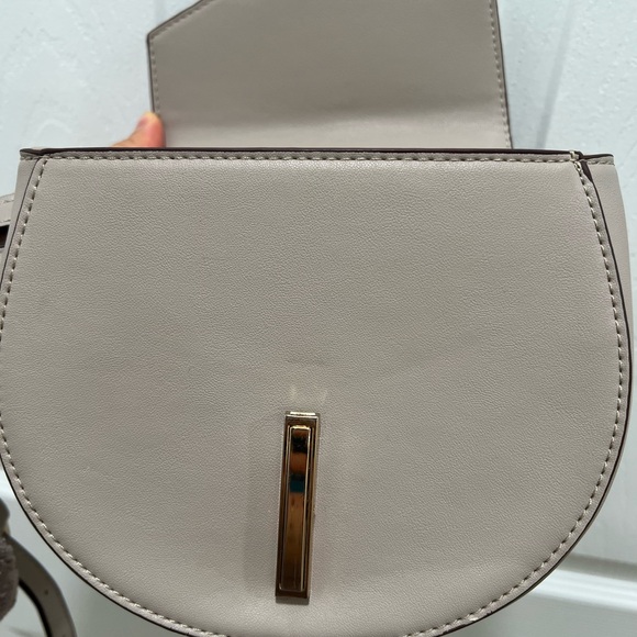 Melie Bianco Taupe Crossbody Bag - Picture 14 of 16